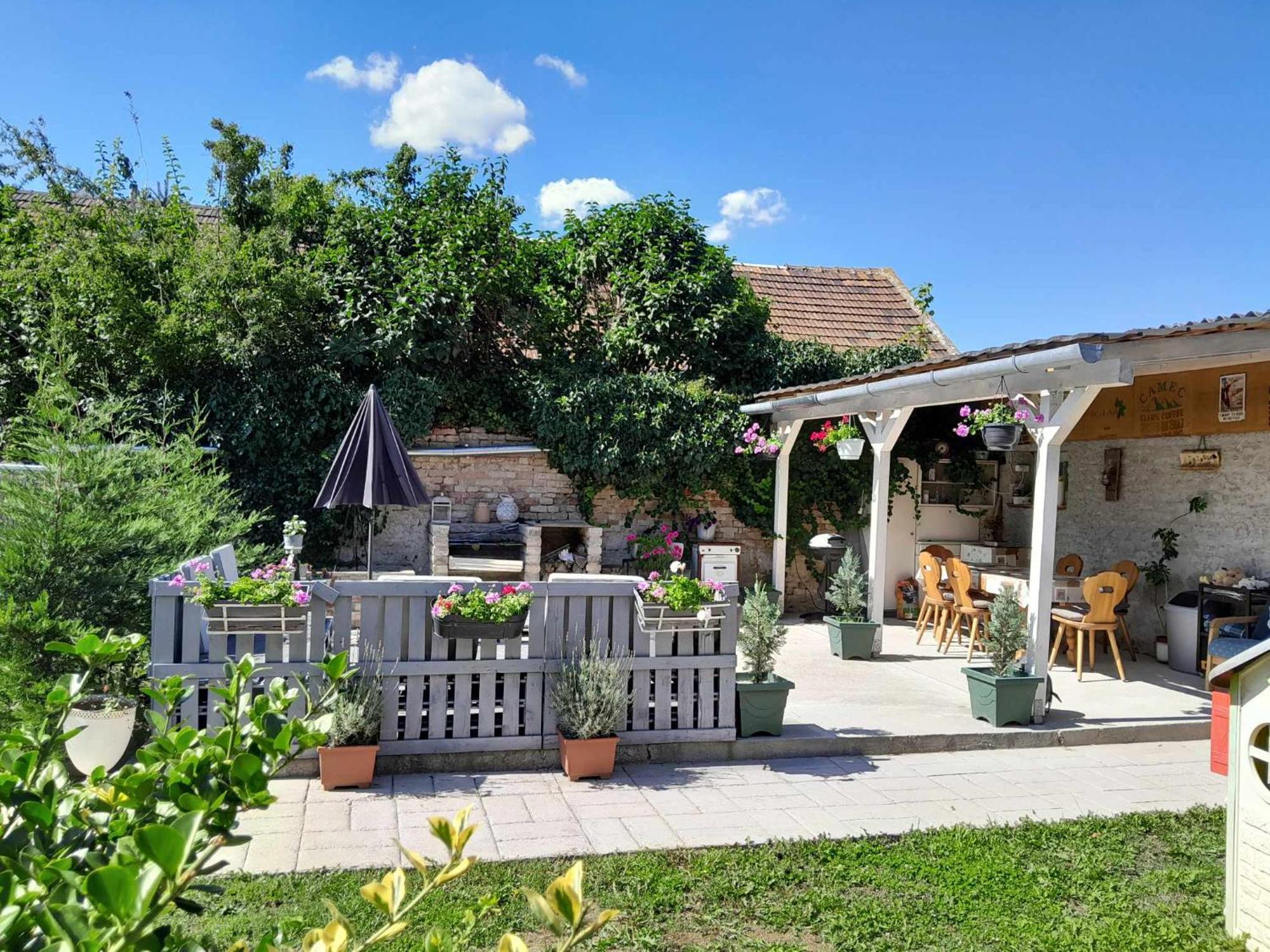 דירות Mosonmagyaróvár Edina Vintage Vendeghaz מראה חיצוני תמונה